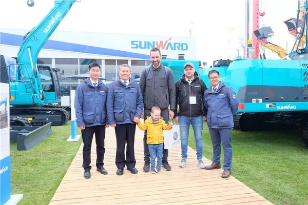 ������չʾ�й������족������qyh���ѻ��������Я�����������Ƶ¹�����չ