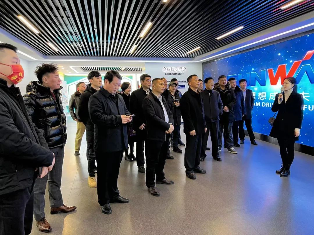 20220203175553_95034 湖南异地商会结合会组织海表湘商来访qyh球友会官网智能