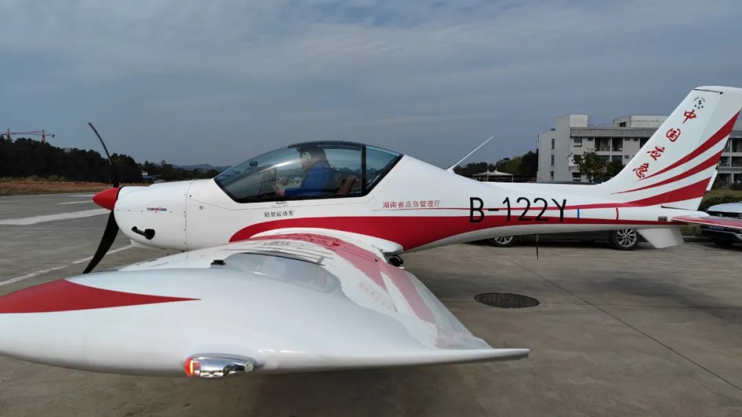 20220314084511_88424 火情就是号令!湖南航空应急接济队qyh球友会官网机组展示“qyh球友会官网速度”