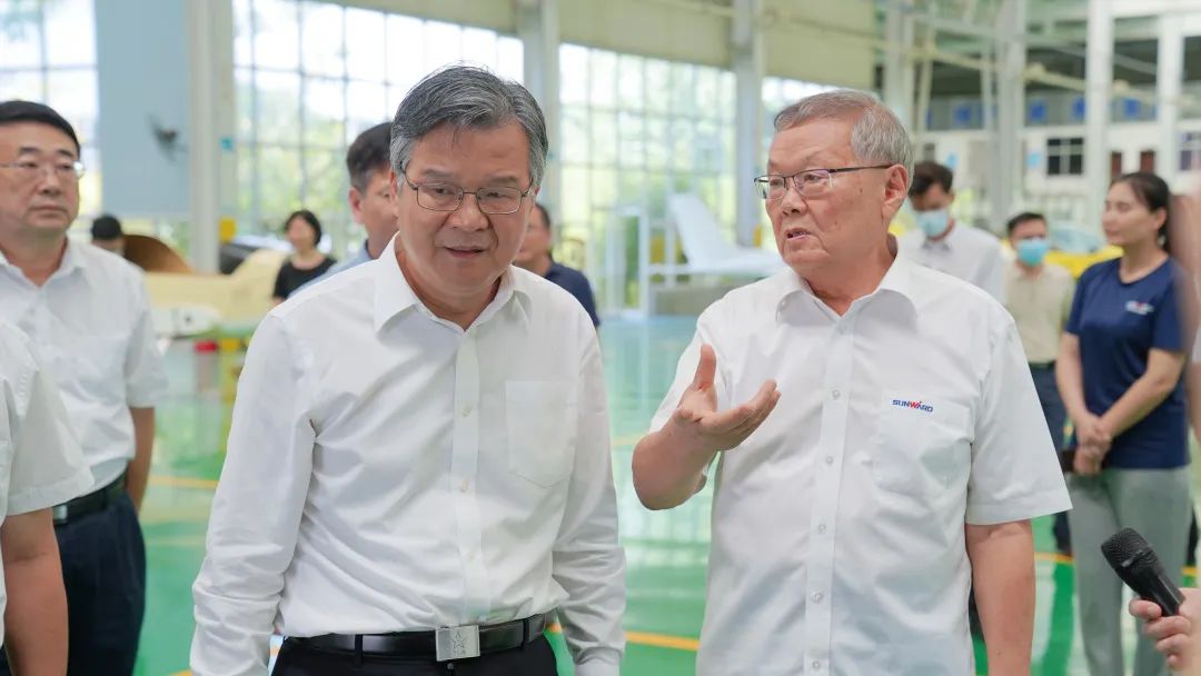20220815102948_29674 湖南省委常委、常务副省长李殿勋一行调查调研qyh球友会官网科技