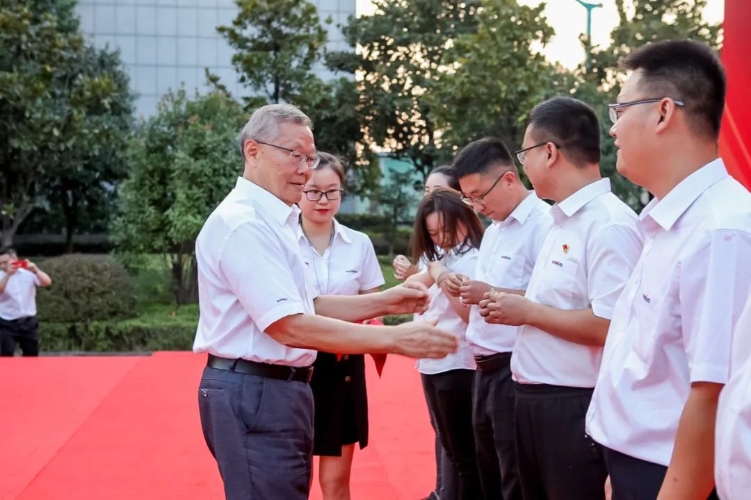 20220930081210_22252 喜迎二十大 携手向未来 | qyh球友会官网智能成立23周年庆祝赞美大会暨趣味活动会隆沉进行