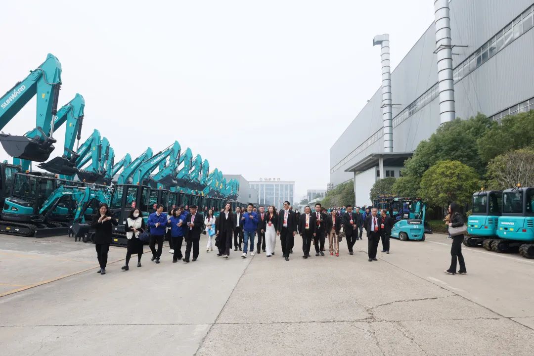 20230307113618_11532 泰国代表团到访qyh球友会官网智能