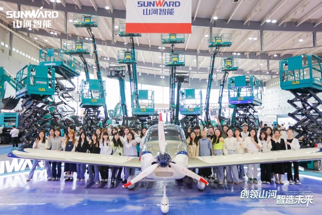 2023 CICEE | qyh���ѻ������������2023��ɳ���ʹ��̻�еչ�����ܻ����綯����ƷվCλ
