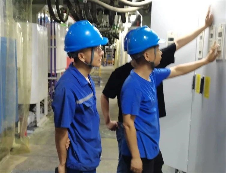 ��ս�����г�������qyh���ѻ��������������·���̵�Ī�������߶ܹ���˳��ʼ��