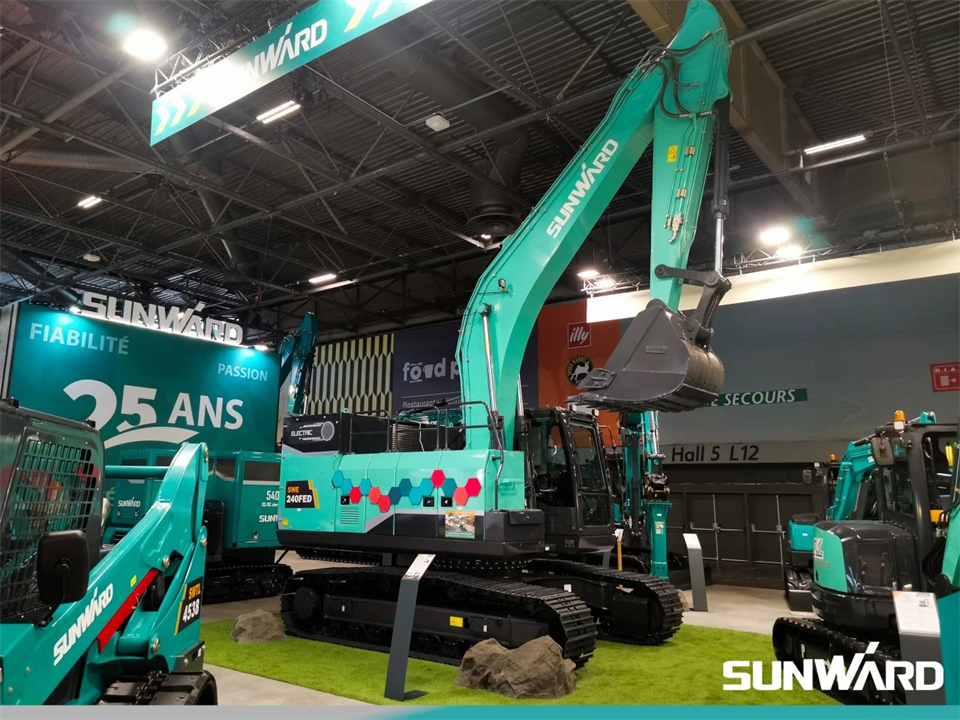 qyh���ѻ��������Я���³ɾ�����2024�귨�����蹤�̻�еչ